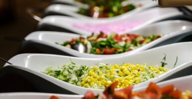 神奈川鎌倉市のケータリングでのサラダの選び方は？旬の食材や人気メニューも紹介