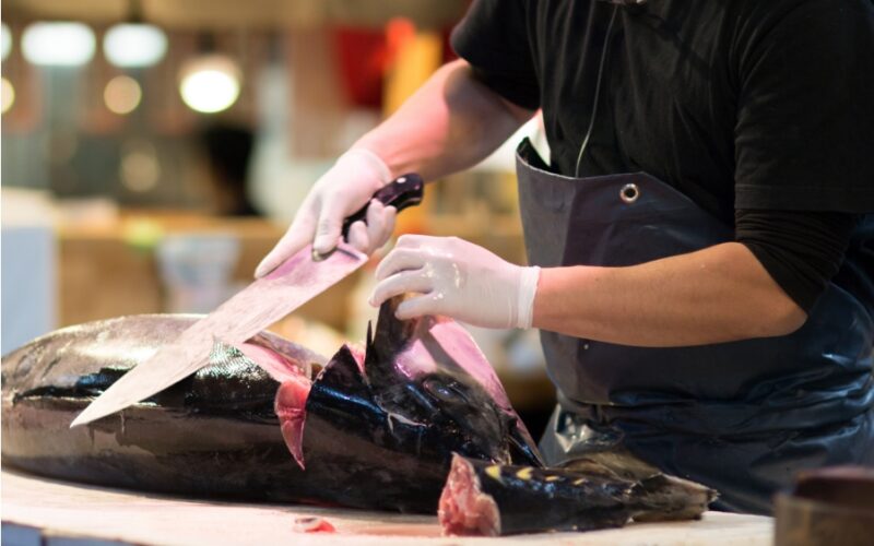 マグロ解体ショー